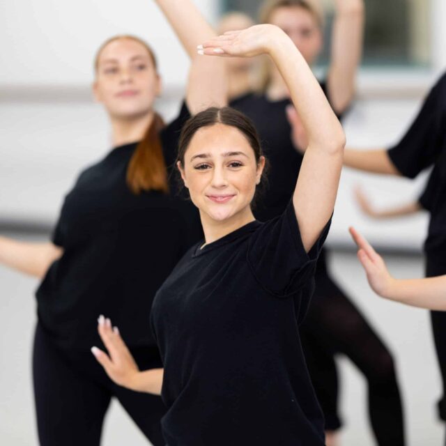 DANCE Secondary in Class with Michael Hughes_28 SQR