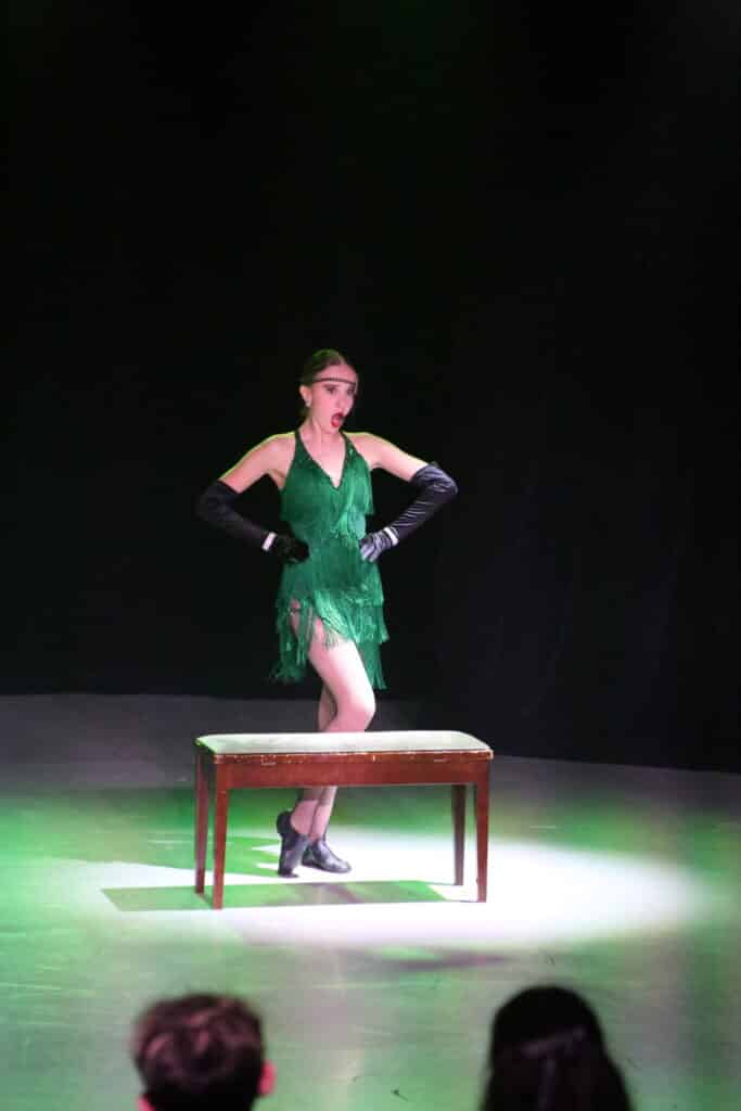 dance stream,contemporary dance,flash mob,dance school,dance program